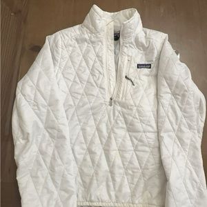 small patagonia quarter zip :)